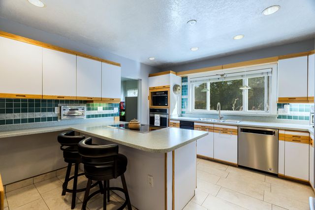 525 Solar Road NW, Albuquerque, NM 87107