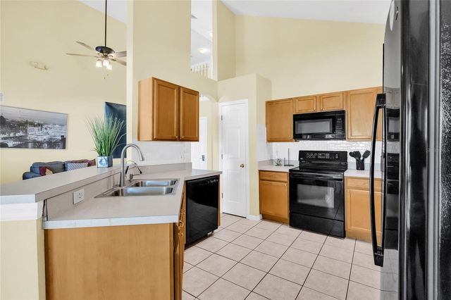 2915 BLOOMING ALAMANDA LOOP, Kissimmee, FL 34747