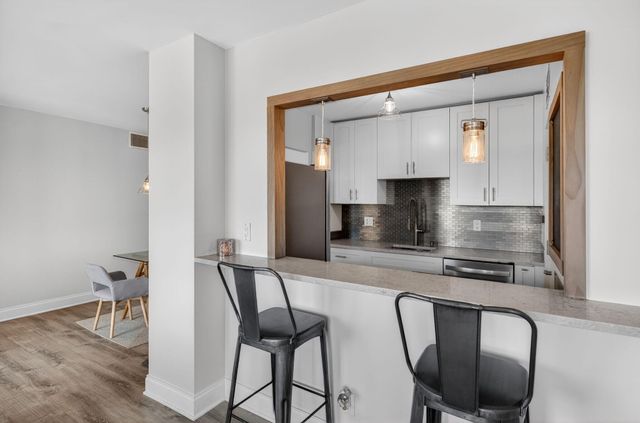 2555 NE 11th Street 609, Fort Lauderdale, FL 33304