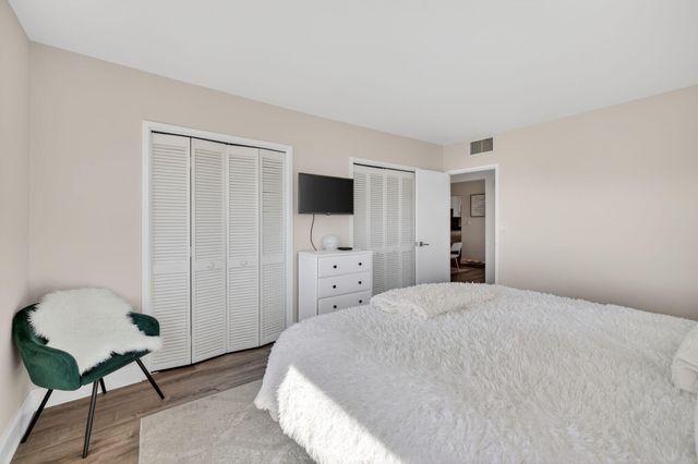 2555 NE 11th Street 609, Fort Lauderdale, FL 33304