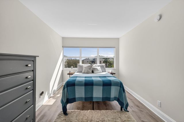 2555 NE 11th Street 609, Fort Lauderdale, FL 33304