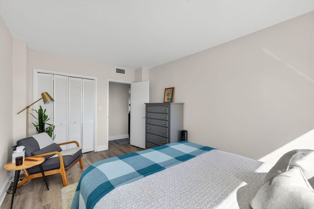 2555 NE 11th Street 609, Fort Lauderdale, FL 33304