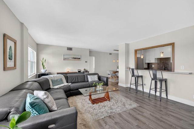 2555 NE 11th Street 609, Fort Lauderdale, FL 33304