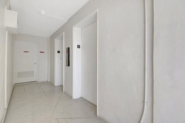 2555 NE 11th Street 609, Fort Lauderdale, FL 33304