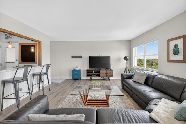 2555 NE 11th Street 609, Fort Lauderdale, FL 33304