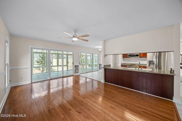 103 Seagull Way, Hubert, NC 28539