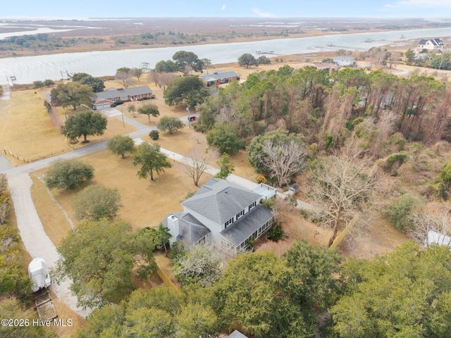 103 Seagull Way, Hubert, NC 28539