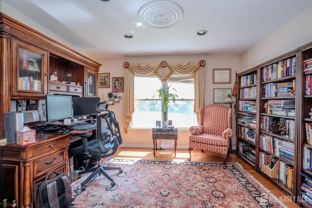 23-E kincaid Drive, West Windsor, NJ 08550