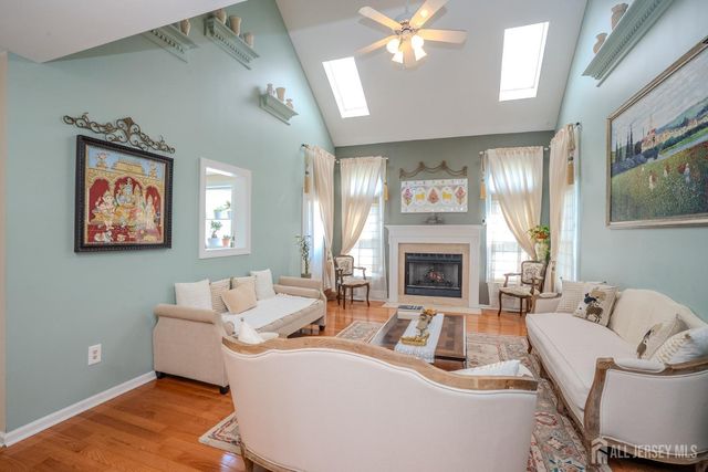 23-E kincaid Drive, West Windsor, NJ 08550