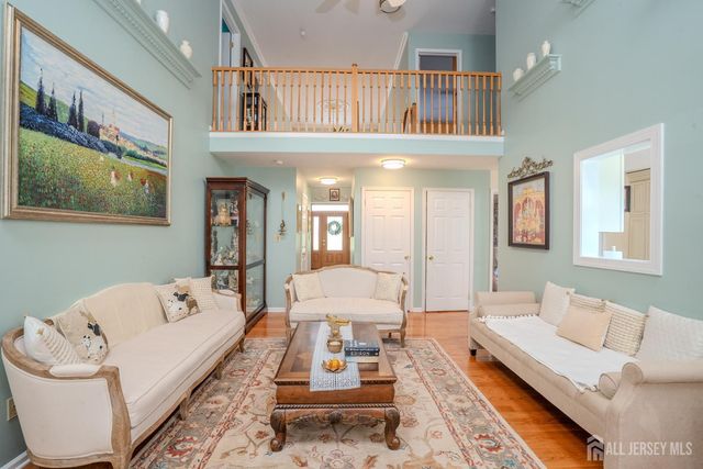 23-E kincaid Drive, West Windsor, NJ 08550