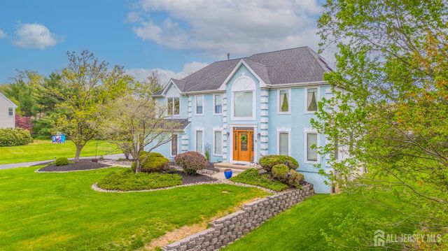 23-E kincaid Drive, West Windsor, NJ 08550