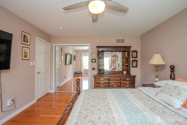 23-E kincaid Drive, West Windsor, NJ 08550