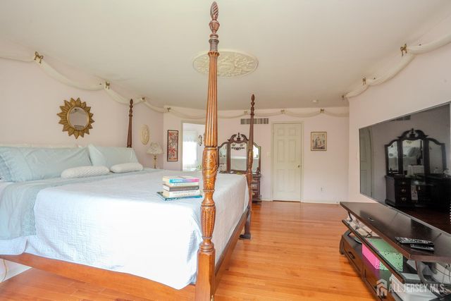 23-E kincaid Drive, West Windsor, NJ 08550