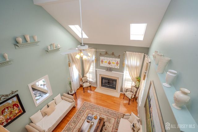 23-E kincaid Drive, West Windsor, NJ 08550