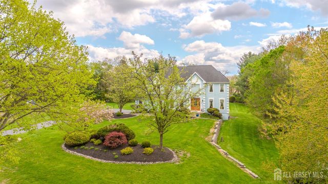 23-E kincaid Drive, West Windsor, NJ 08550