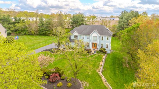 23-E kincaid Drive, West Windsor, NJ 08550