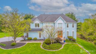 23-E kincaid Drive, West Windsor, NJ 08550