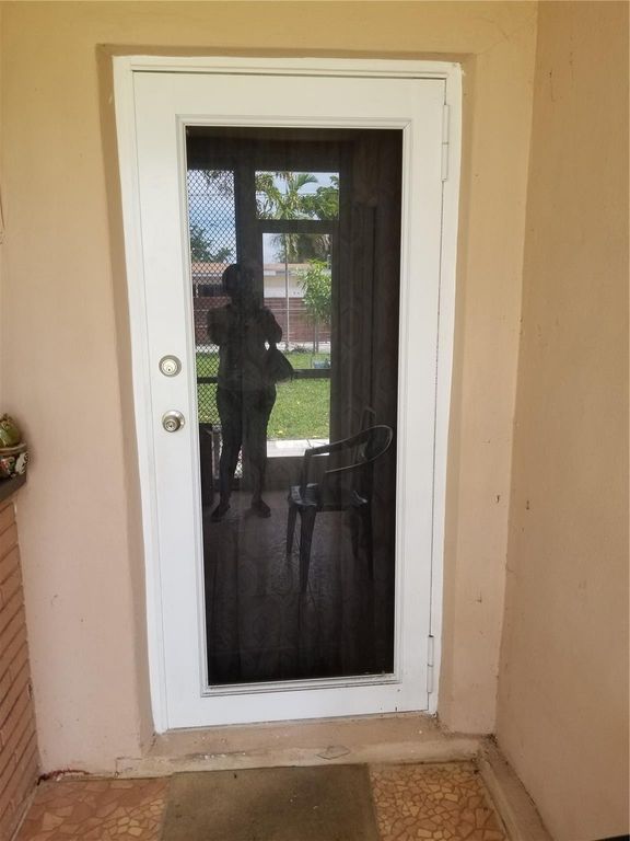 4917 Washington Street, Hollywood, FL 33021