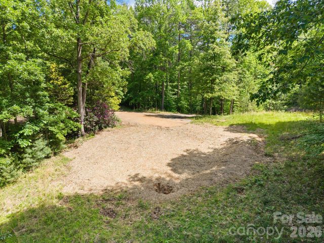 31 White Bridge Road, Weaverville, NC 28787