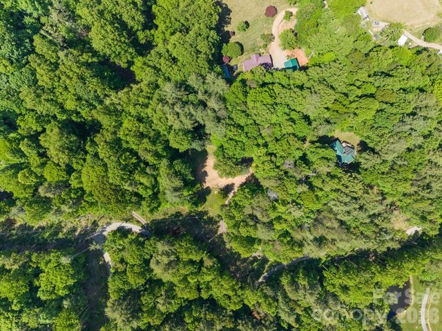 31 White Bridge Road, Weaverville, NC 28787