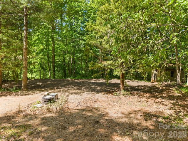 31 White Bridge Road, Weaverville, NC 28787