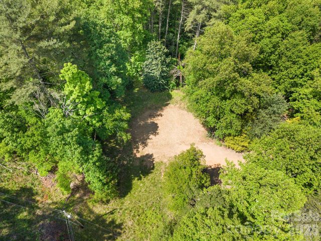 31 White Bridge Road, Weaverville, NC 28787