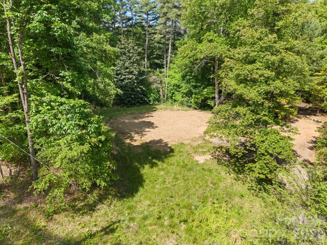 31 White Bridge Road, Weaverville, NC 28787