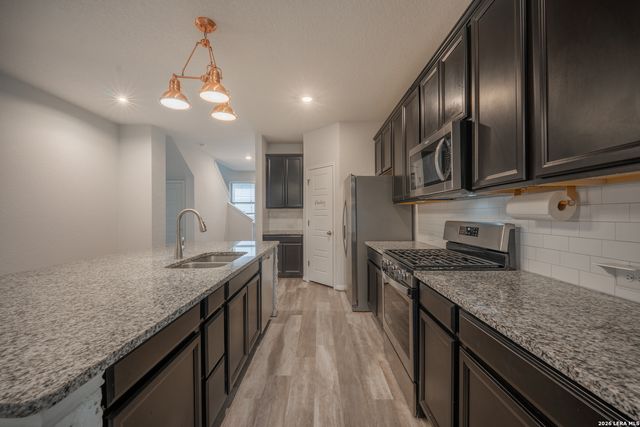 13310 Antelope, St Hedwig, TX 78152