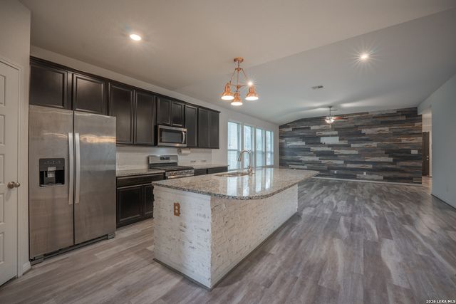 13310 Antelope, St Hedwig, TX 78152