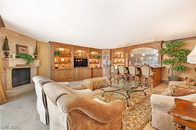 2747 Paradise Road 801, Las Vegas, NV 89109