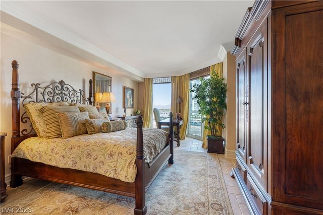 2747 Paradise Road 801, Las Vegas, NV 89109