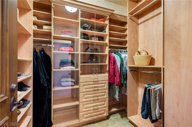 2747 Paradise Road 801, Las Vegas, NV 89109