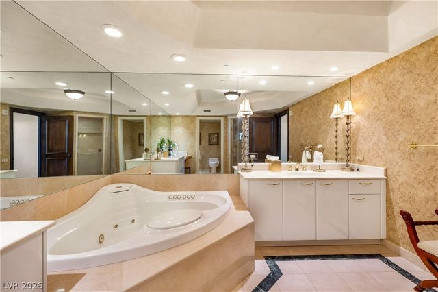 2747 Paradise Road 801, Las Vegas, NV 89109