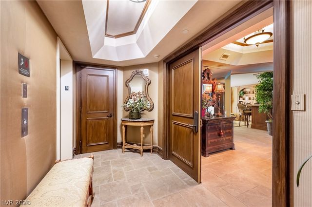 2747 Paradise Road 801, Las Vegas, NV 89109