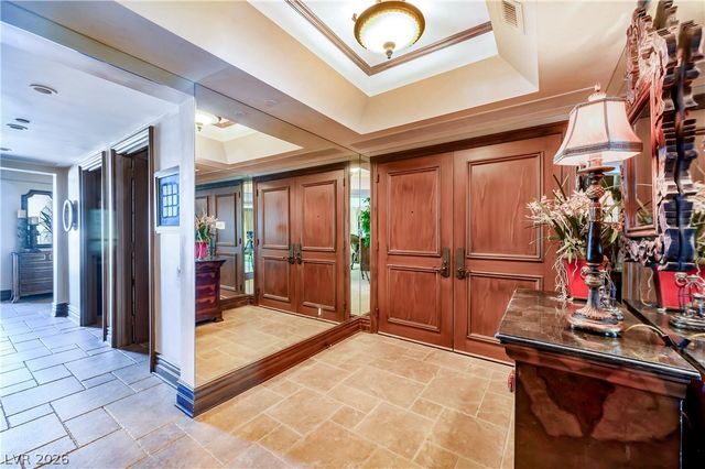 2747 Paradise Road 801, Las Vegas, NV 89109