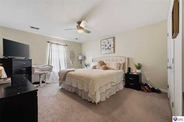 211 Southern Lake Drive, Elizabethtown, KY 42701