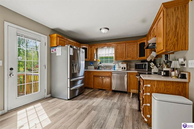 211 Southern Lake Drive, Elizabethtown, KY 42701
