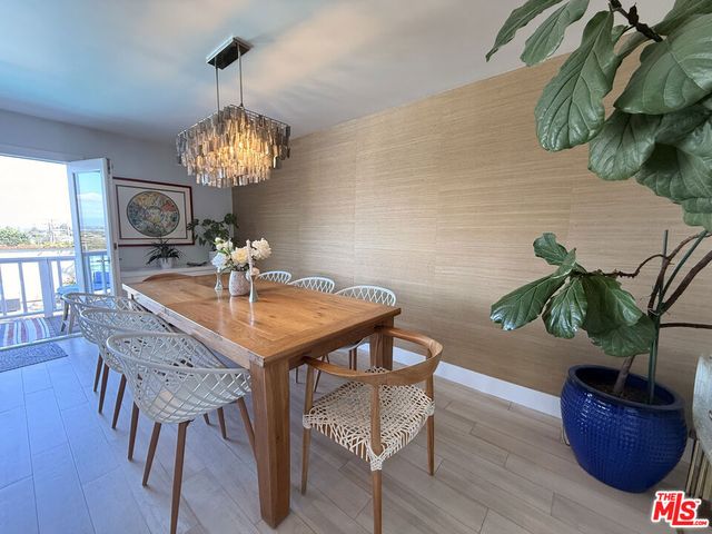 200 Larsson Street, Manhattan Beach, CA 90266