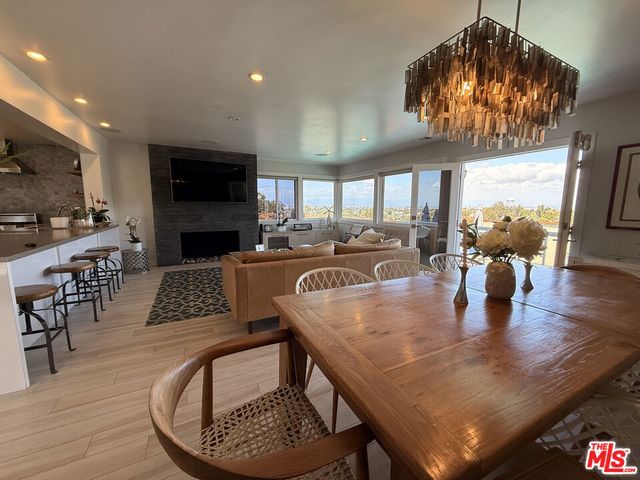 200 Larsson Street, Manhattan Beach, CA 90266