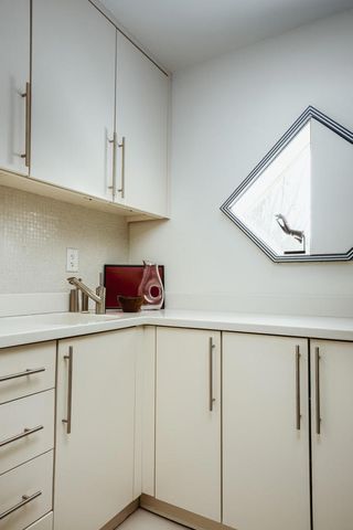 199 Desert Lakes Drive, Palm Springs, CA 92264