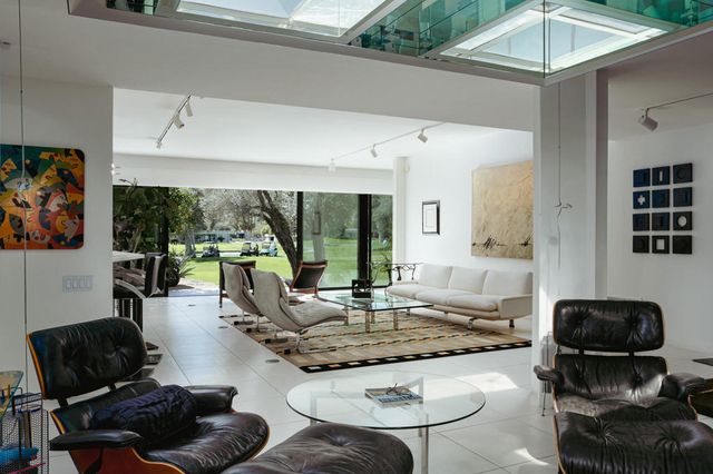 199 Desert Lakes Drive, Palm Springs, CA 92264