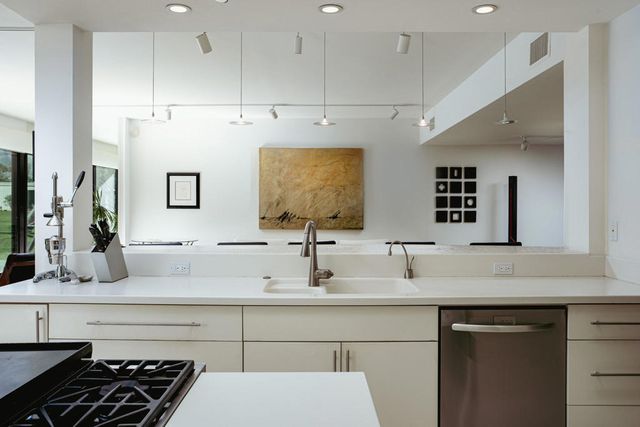 199 Desert Lakes Drive, Palm Springs, CA 92264