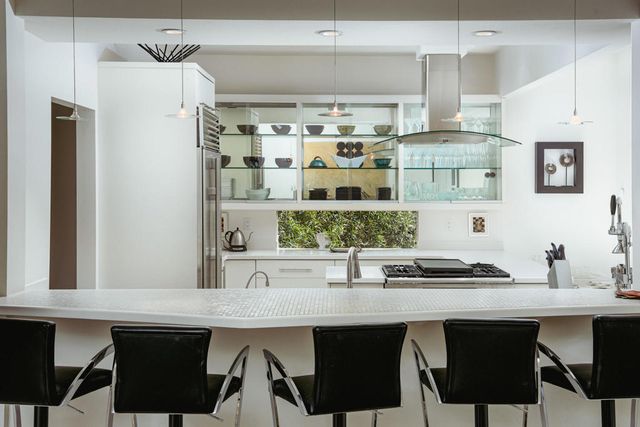 199 Desert Lakes Drive, Palm Springs, CA 92264