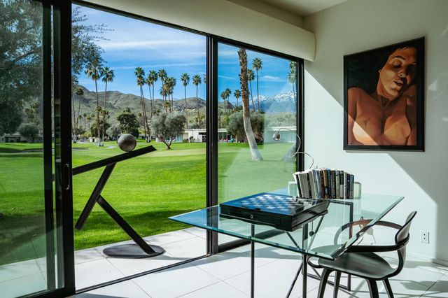 199 Desert Lakes Drive, Palm Springs, CA 92264