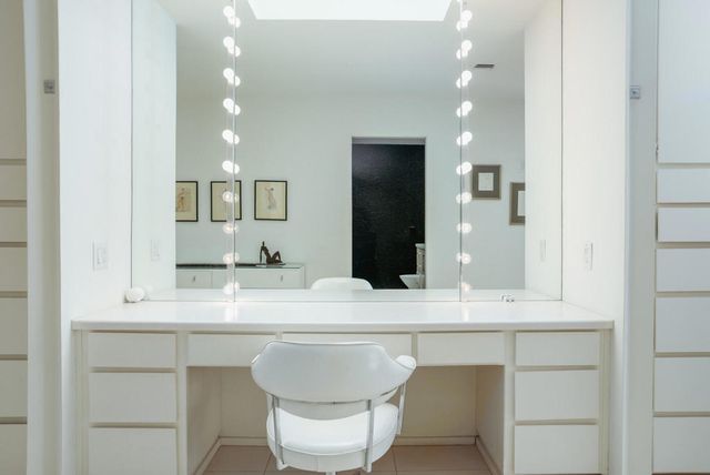 199 Desert Lakes Drive, Palm Springs, CA 92264