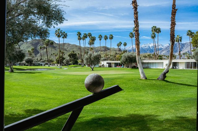 199 Desert Lakes Drive, Palm Springs, CA 92264