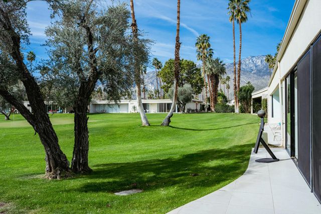 199 Desert Lakes Drive, Palm Springs, CA 92264