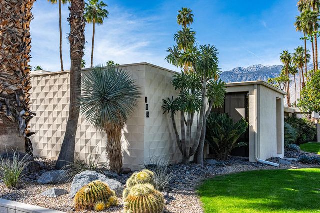 199 Desert Lakes Drive, Palm Springs, CA 92264
