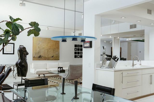 199 Desert Lakes Drive, Palm Springs, CA 92264