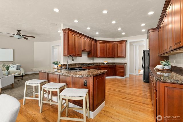 7841 Canterwood Drive SE, Olympia, WA 98513